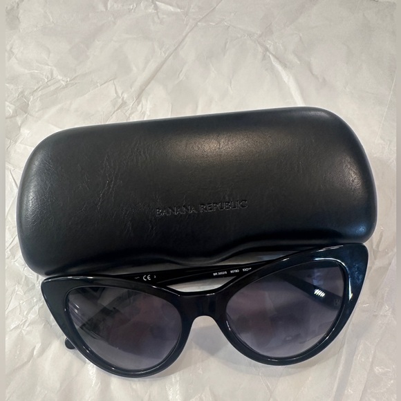 Banana Republic Accessories - Banana republic sunglasses. Halina Cat-eye sunglasses